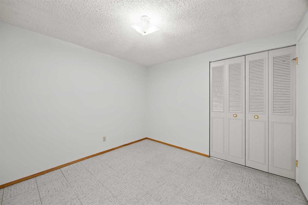 6904 8 Street Nw, Calgary, AB