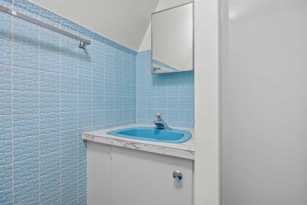 6904 8 Street Nw, Calgary, AB