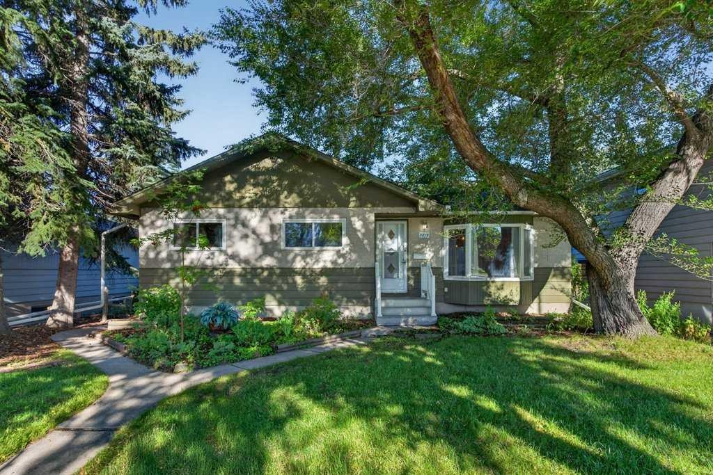3819 Charleswood Drive Nw, Calgary, AB