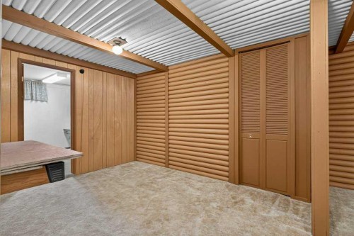 3819 Charleswood Drive Nw, Calgary, AB 