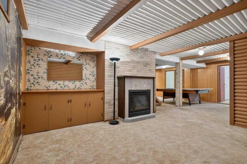 3819 Charleswood Drive Nw, Calgary, AB 