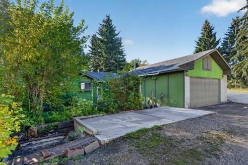 3819 Charleswood Drive Nw, Calgary, AB 