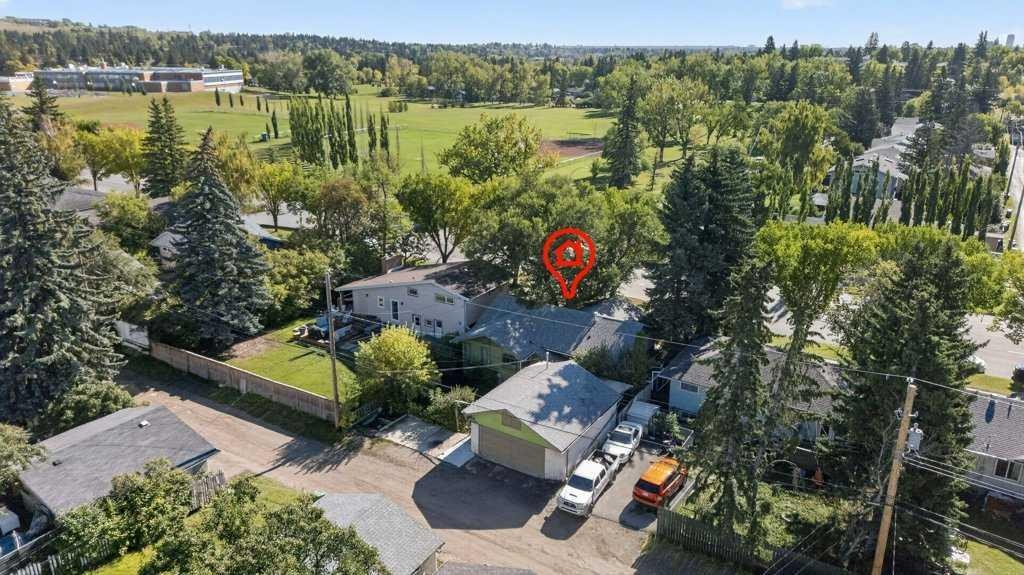 3819 Charleswood Drive Nw, Calgary, AB