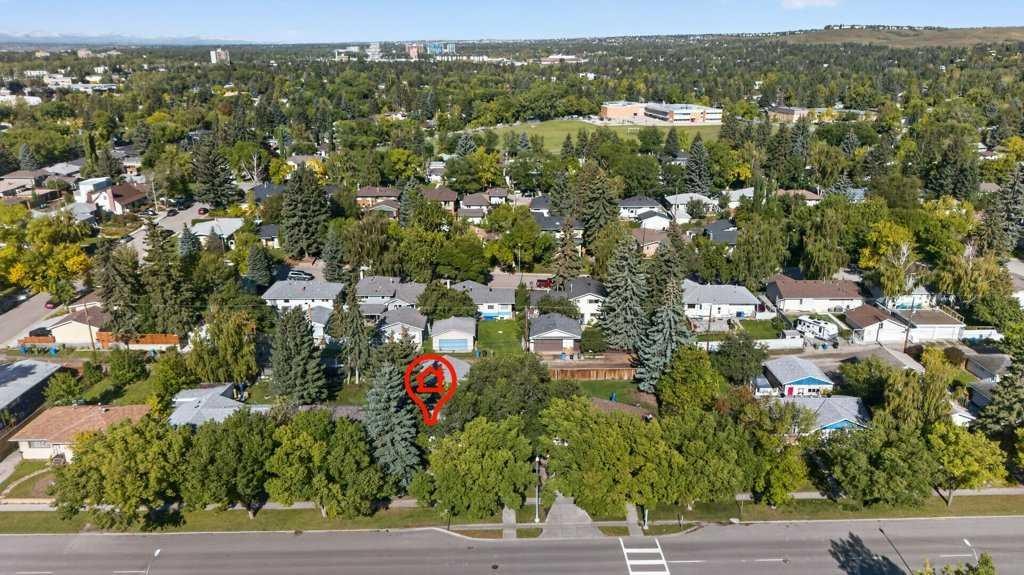 3819 Charleswood Drive Nw, Calgary, AB