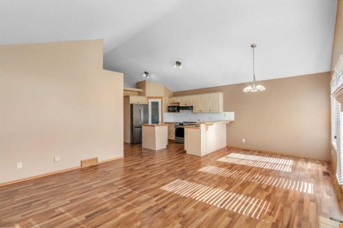 186 Cramond Close Se, Calgary, AB 