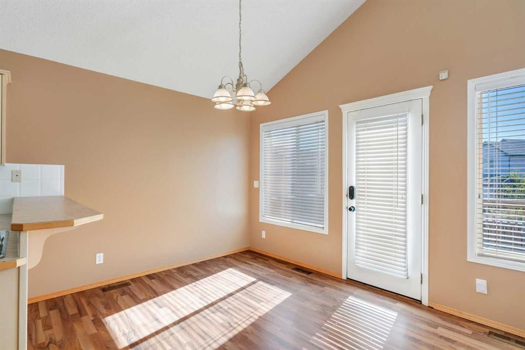 186 Cramond Close Se, Calgary, AB