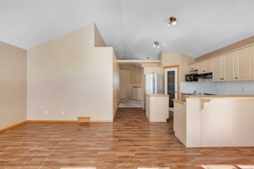 186 Cramond Close Se, Calgary, AB 