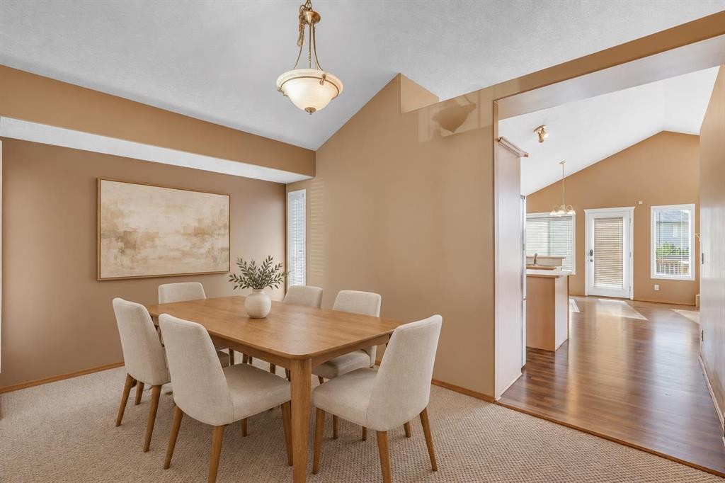 186 Cramond Close Se, Calgary, AB
