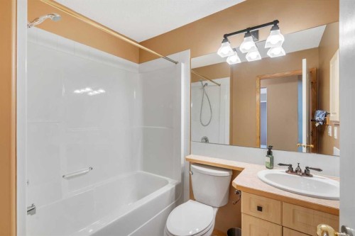 186 Cramond Close Se, Calgary, AB 