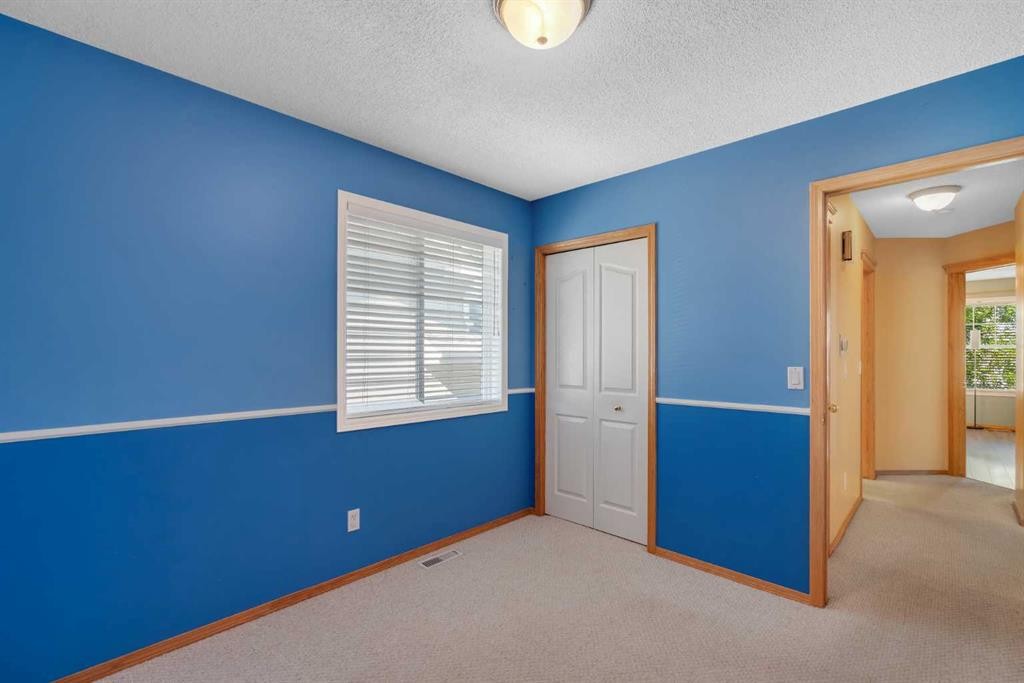 186 Cramond Close Se, Calgary, AB