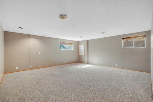 186 Cramond Close Se, Calgary, AB 