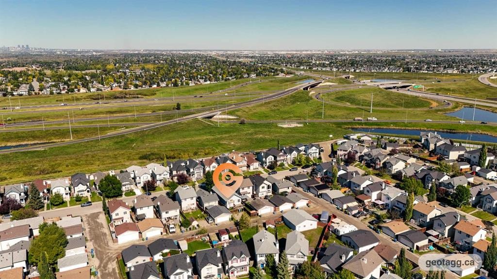 186 Cramond Close Se, Calgary, AB