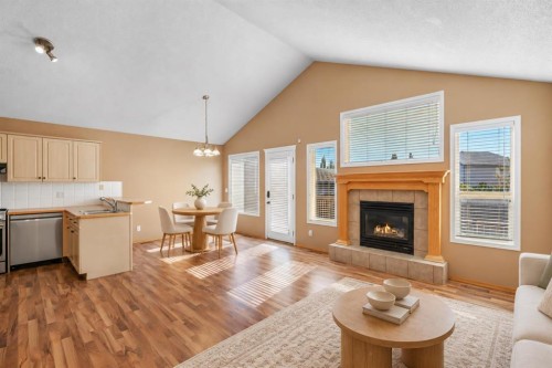 186 Cramond Close Se, Calgary, AB 