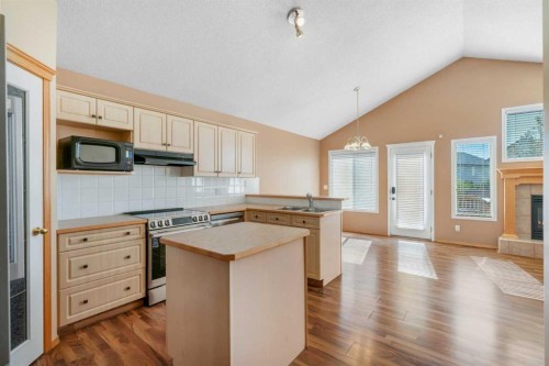 186 Cramond Close Se, Calgary, AB 