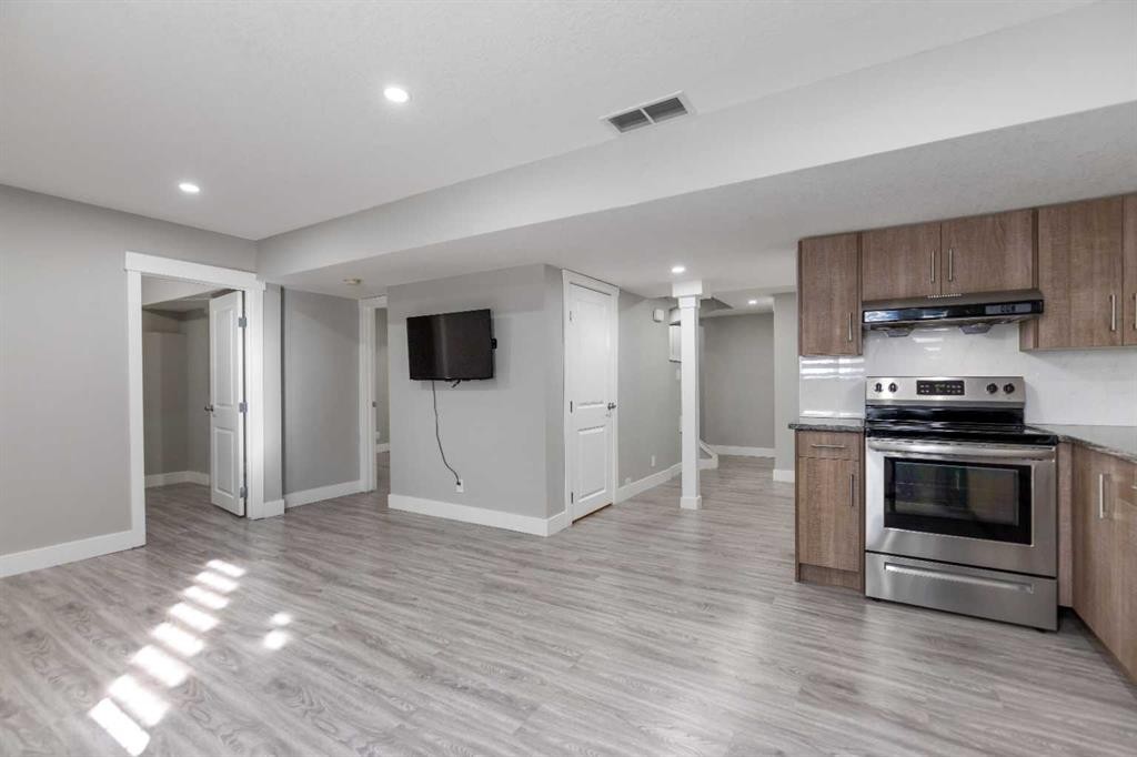 23 Anaheim Circle Ne, Calgary, AB