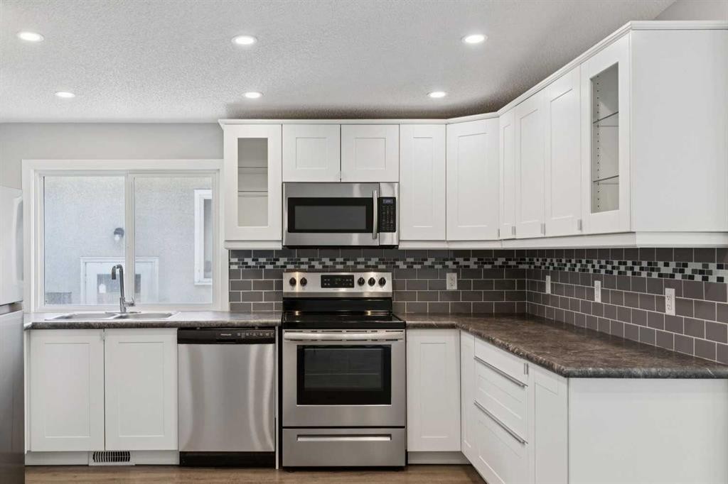 702 Kingsmere Crescent Sw, Calgary, AB
