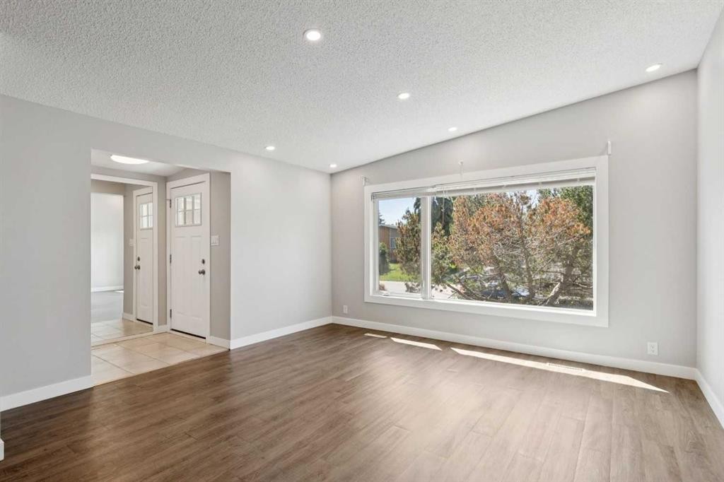 702 Kingsmere Crescent Sw, Calgary, AB