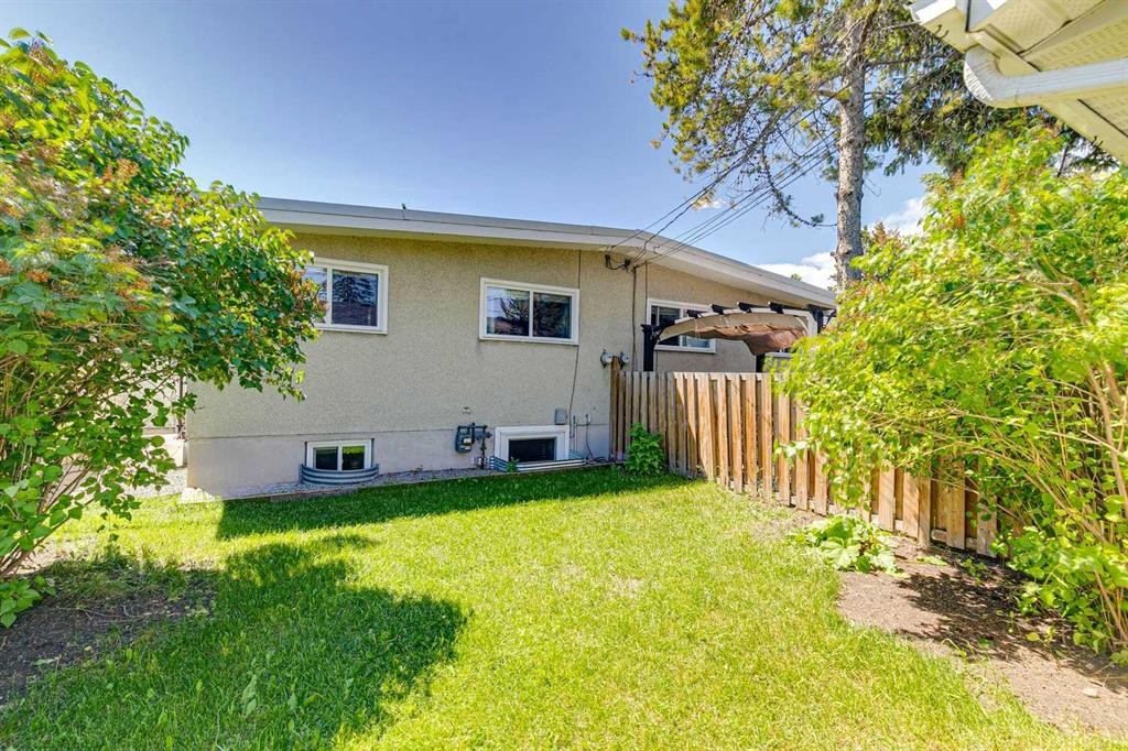 702 Kingsmere Crescent Sw, Calgary, AB