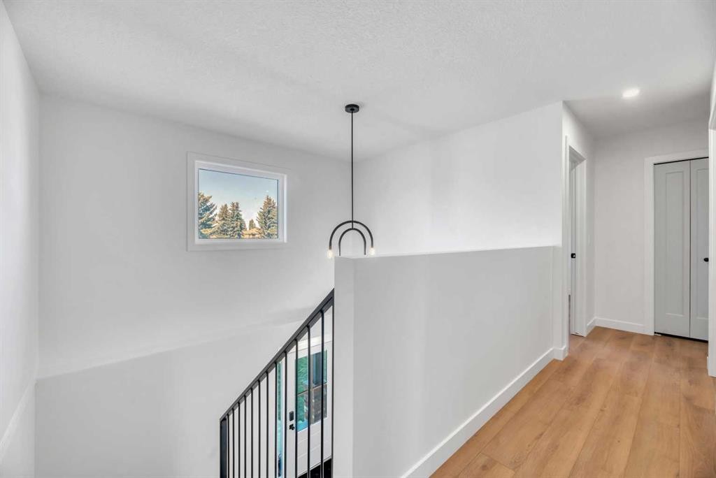238 Hawktree Bay Nw, Calgary, AB