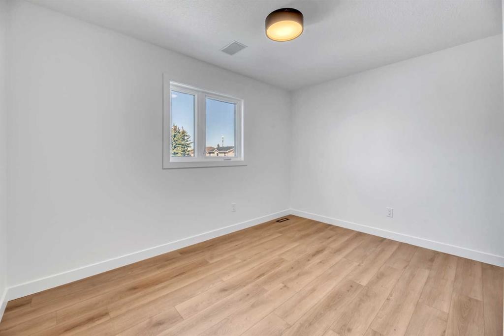 238 Hawktree Bay Nw, Calgary, AB