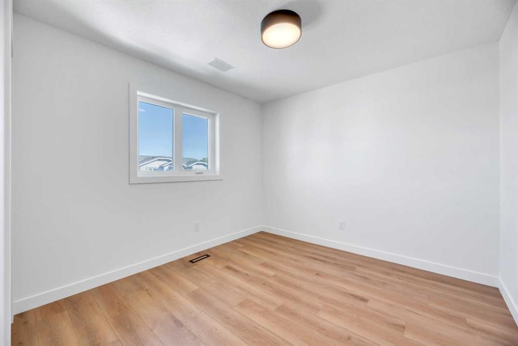 238 Hawktree Bay Nw, Calgary, AB
