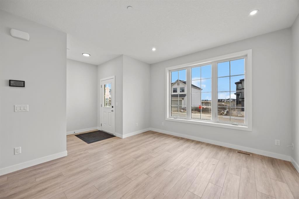 55 Hotchkiss Way Se, Calgary, AB