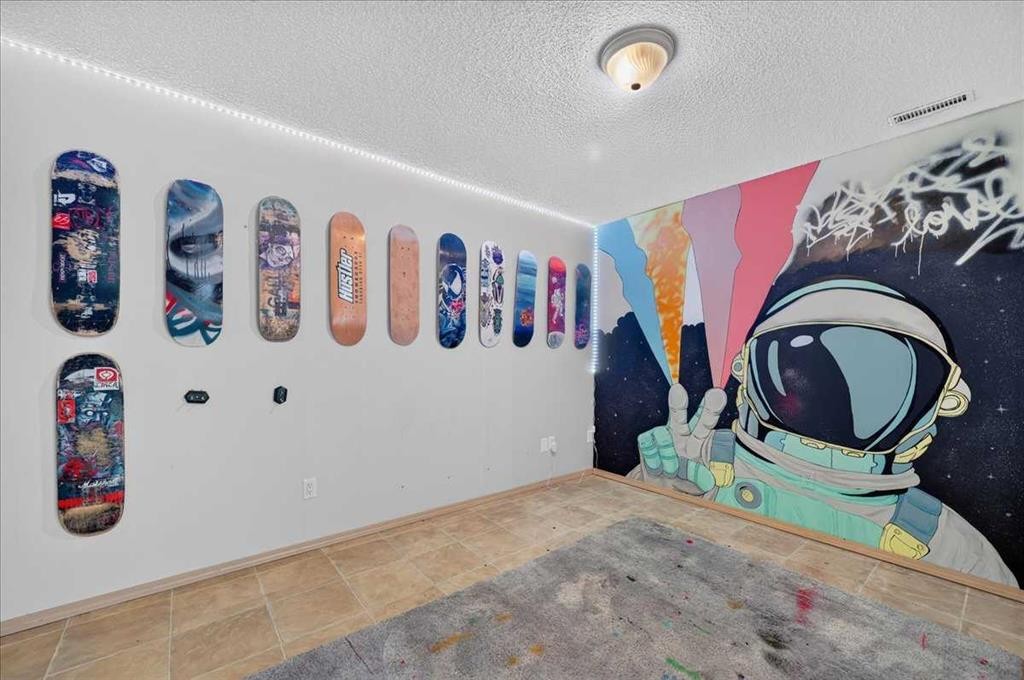 30 Sierra Nevada Way Sw, Calgary, AB