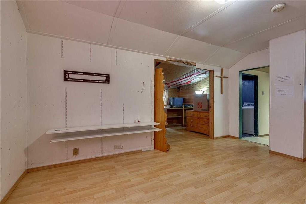2214 19 Avenue, Bowden, AB