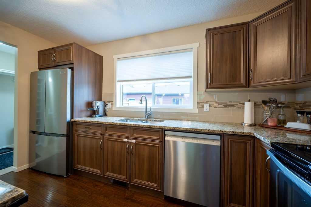 25 Marine Drive Se, Calgary, AB