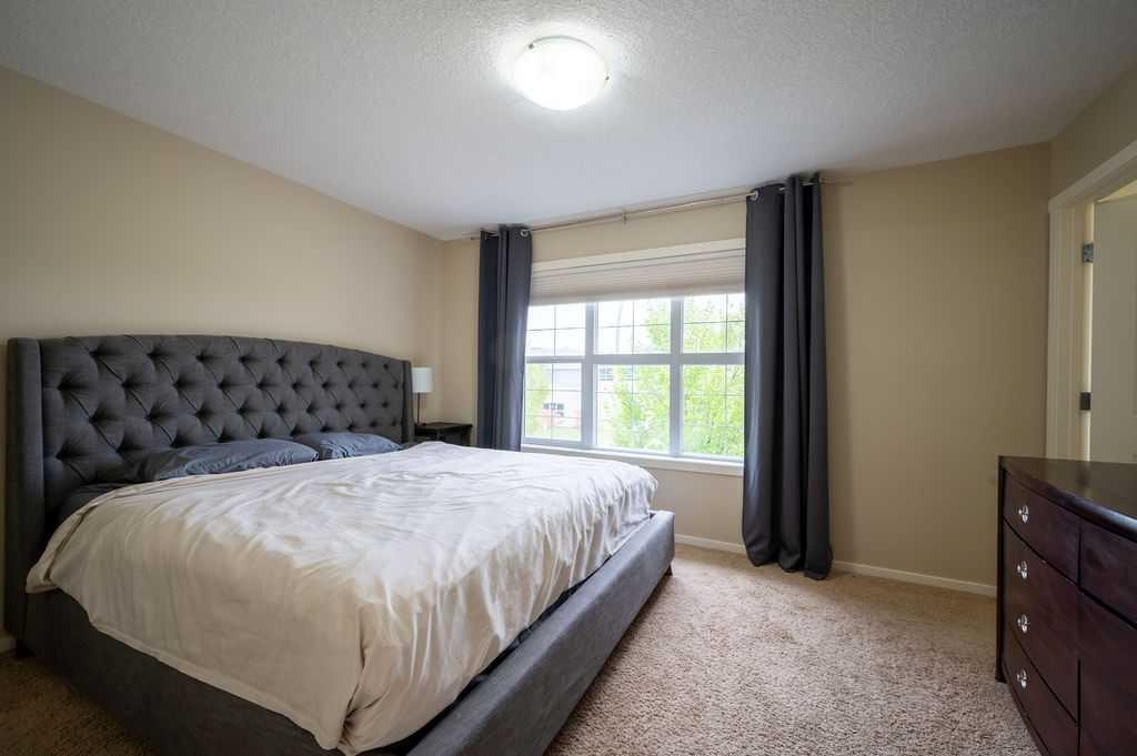 25 Marine Drive Se, Calgary, AB