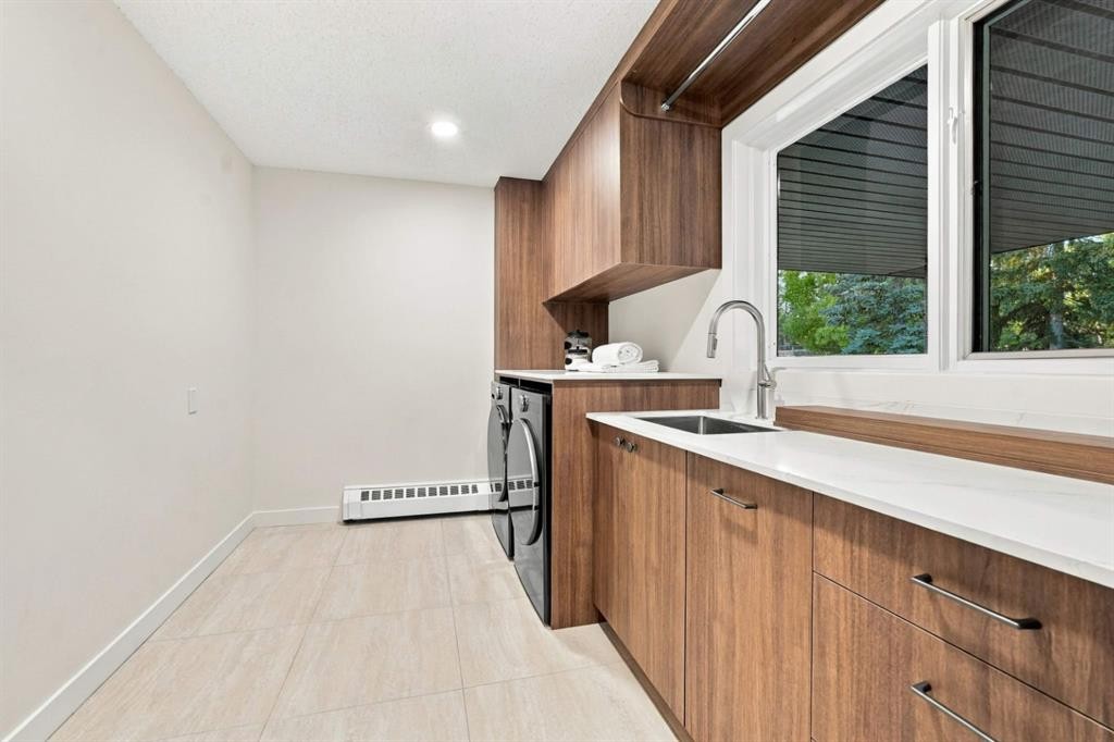 1008 Shawnee Drive Sw, Calgary, AB