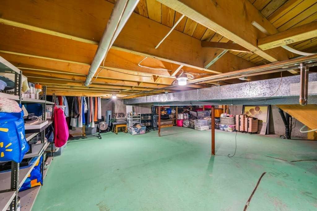 513 Oakridge Way Sw, Calgary, AB