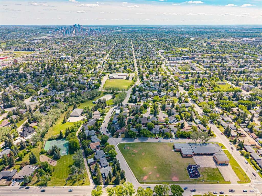 4528 26 Avenue Sw, Calgary, AB