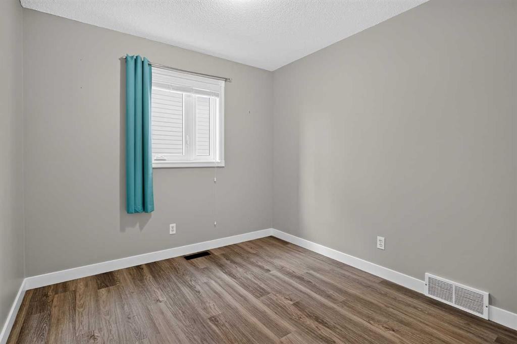 940 Coventry Drive Ne, Calgary, AB