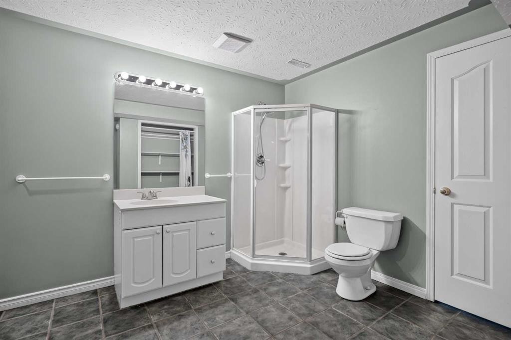 940 Coventry Drive Ne, Calgary, AB