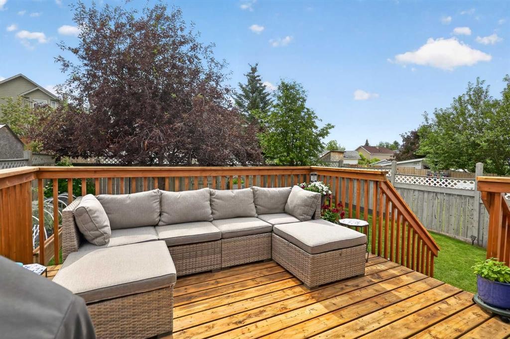 940 Coventry Drive Ne, Calgary, AB