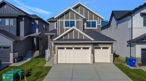27 Heritage Close  Cochrane, AB T4C 2G8