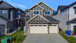 27 Heritage Close Cochrane, AB T4C 2G8