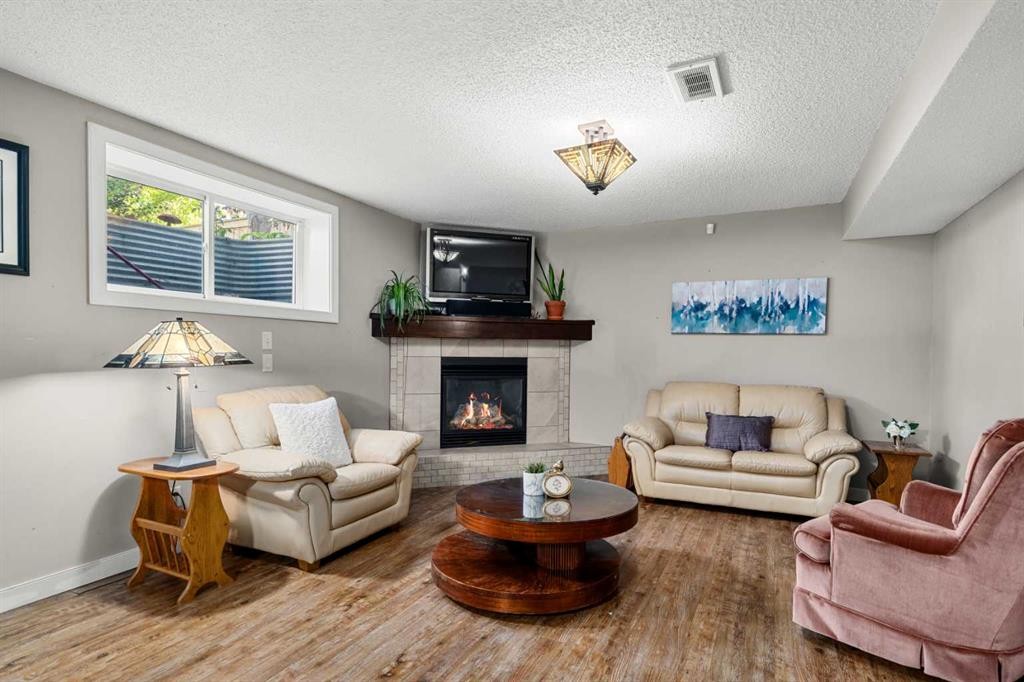 87 Brightonstone Gardens Se, Calgary, AB
