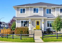 115 Heartland Boulevard Cochrane, AB T4C 2R1
