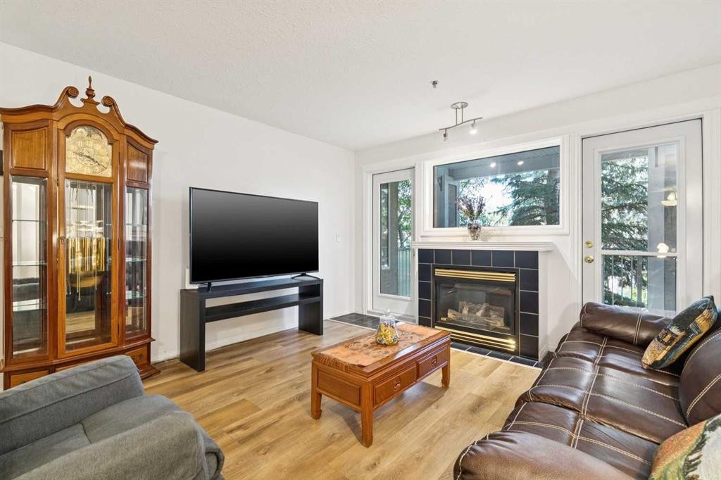 209-4507 45 Street, Calgary, AB