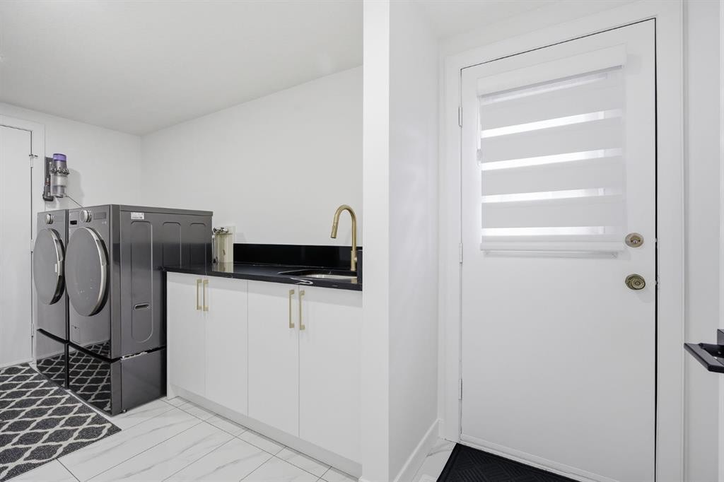 76 Beaconsfield Way Nw, Calgary, AB