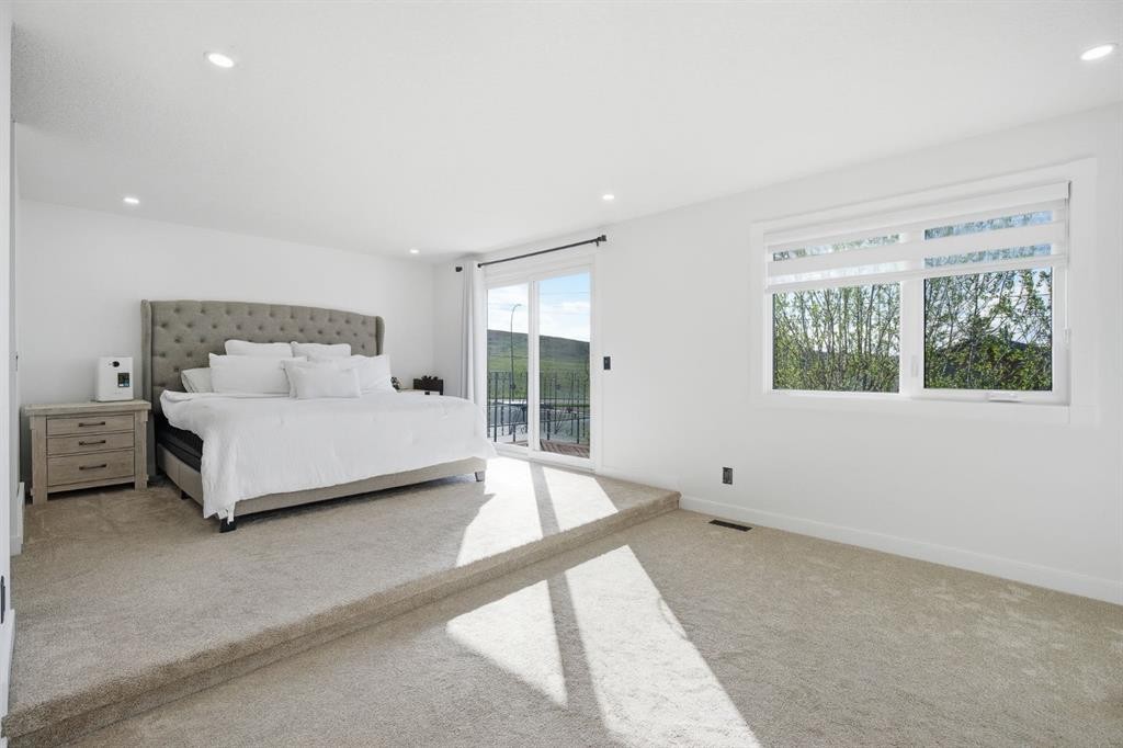 76 Beaconsfield Way Nw, Calgary, AB