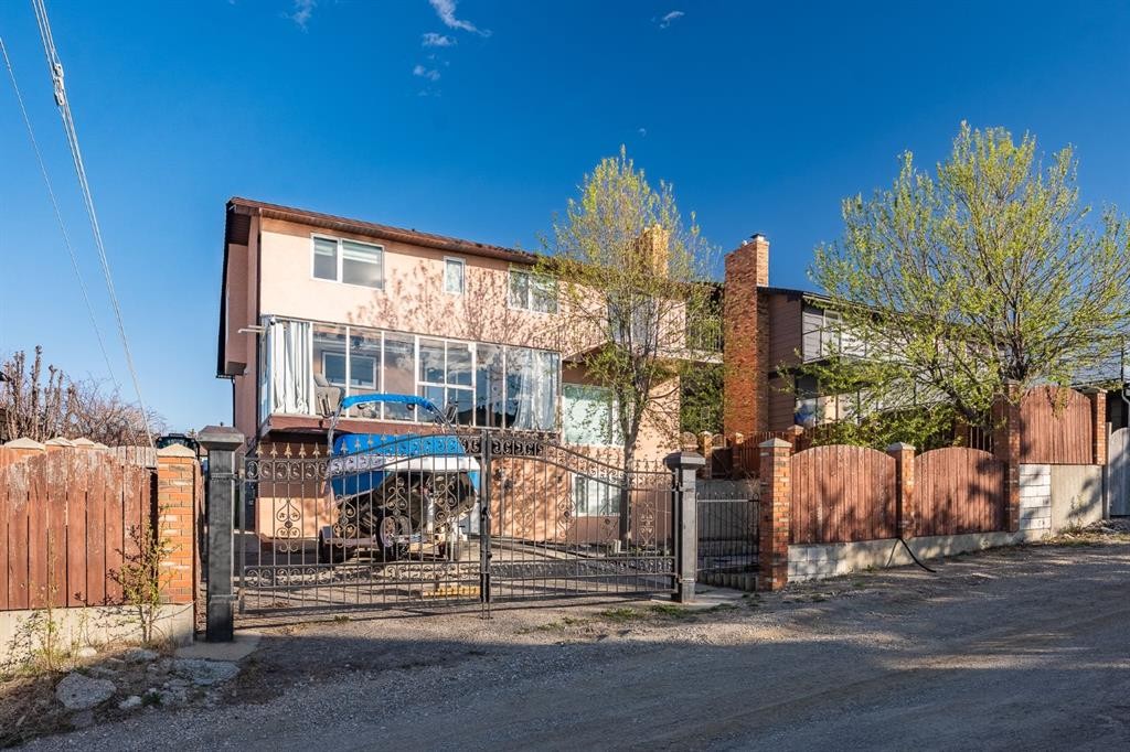 76 Beaconsfield Way Nw, Calgary, AB