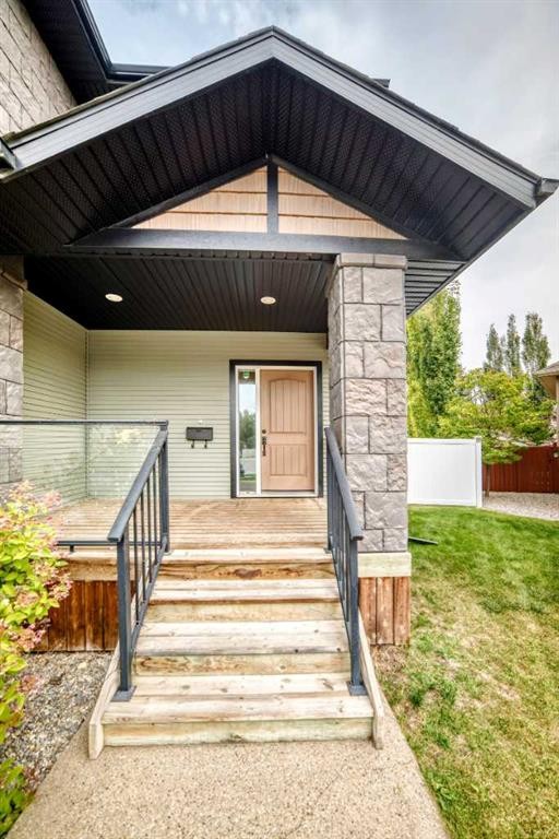 15 Towers Close, Red Deer, AB
