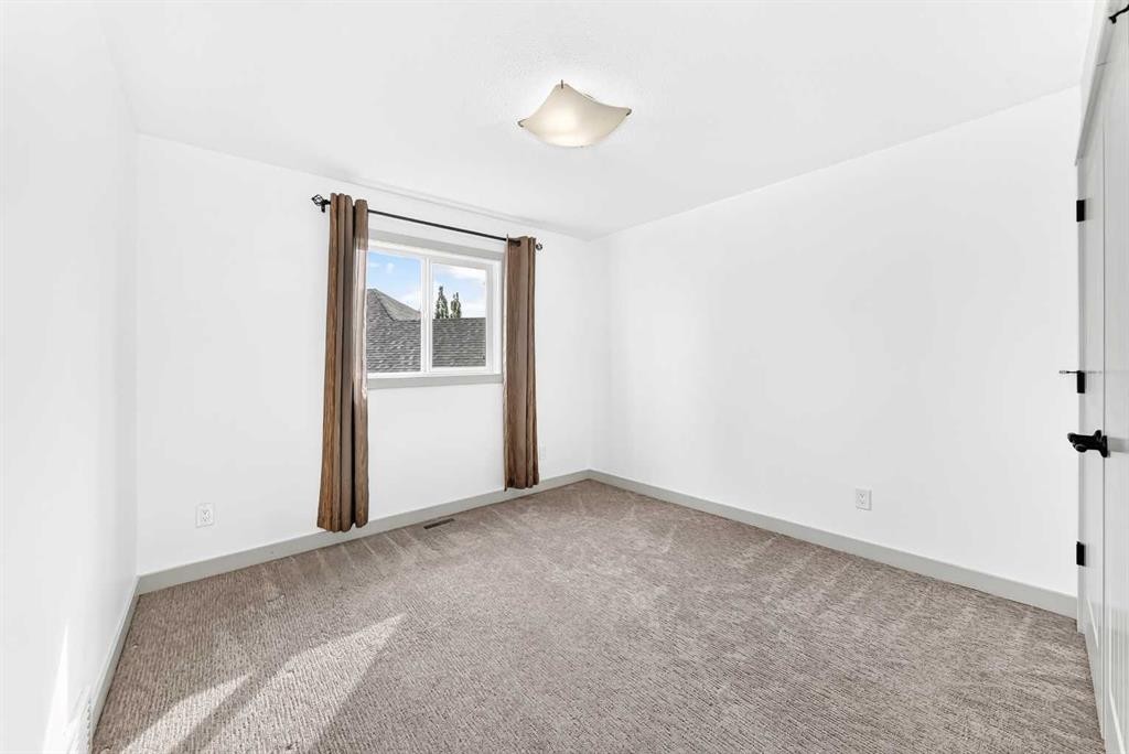 15 Towers Close, Red Deer, AB