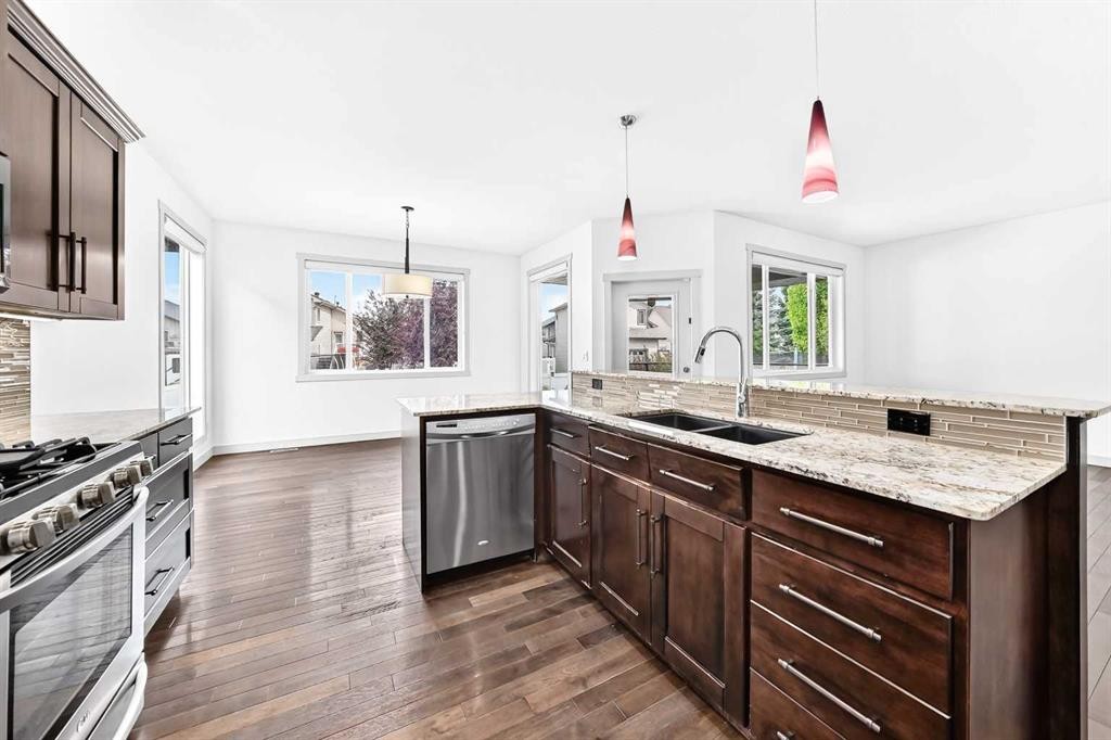 15 Towers Close, Red Deer, AB