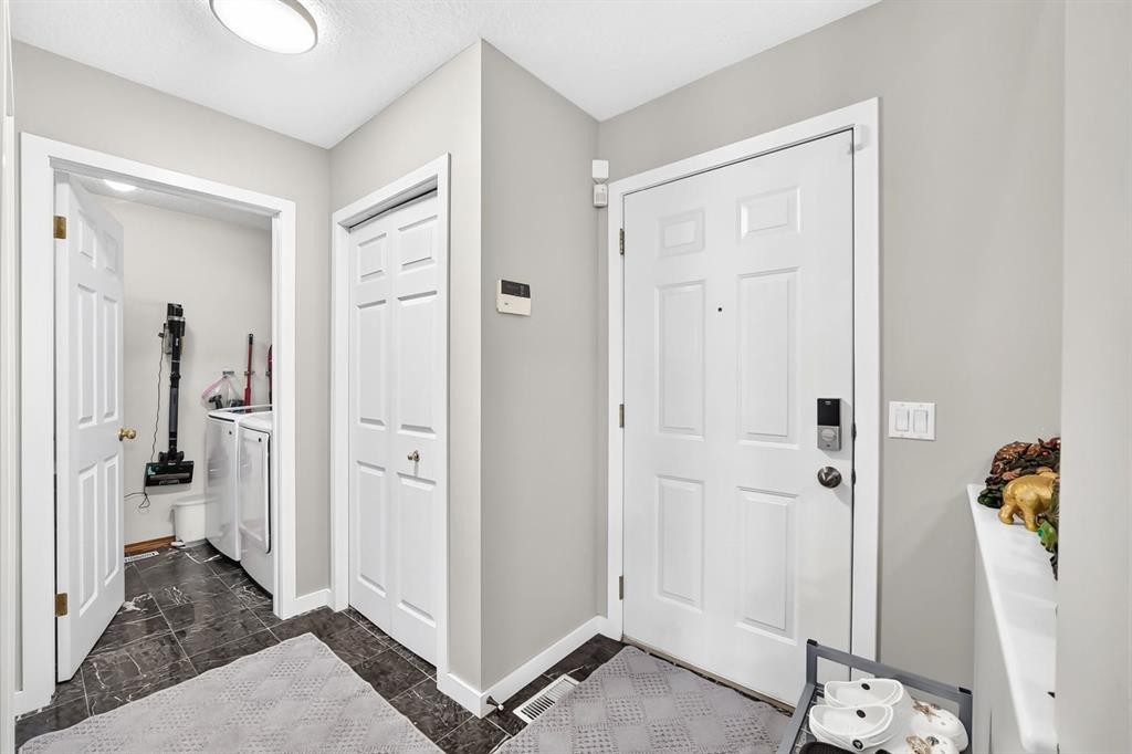 159 Erin Grove Se, Calgary, AB