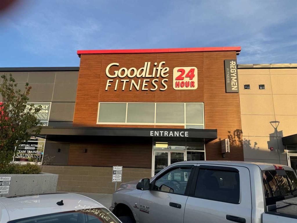 7219 Bow Crescent Nw, Calgary, AB