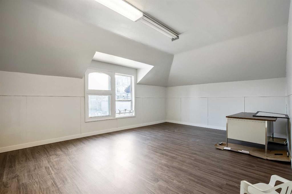 1405 8 Avenue Se, Calgary, AB